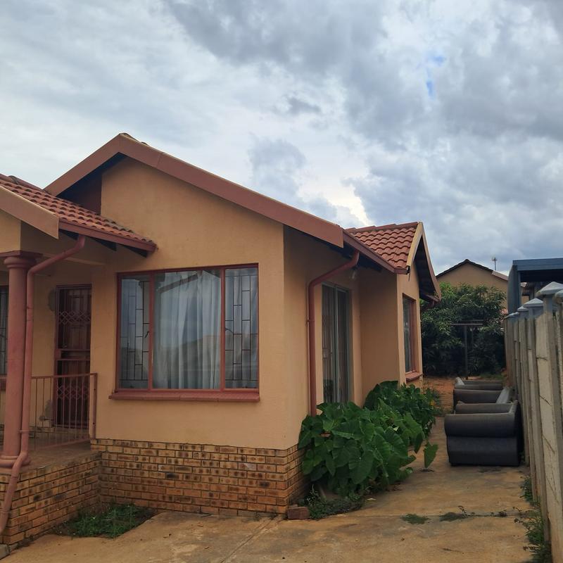 To Let 3 Bedroom Property for Rent in Tlhabane West North West